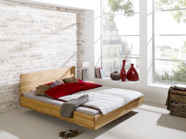 Hüsler Nest Bettgestell Selene in Massivholz Eiche